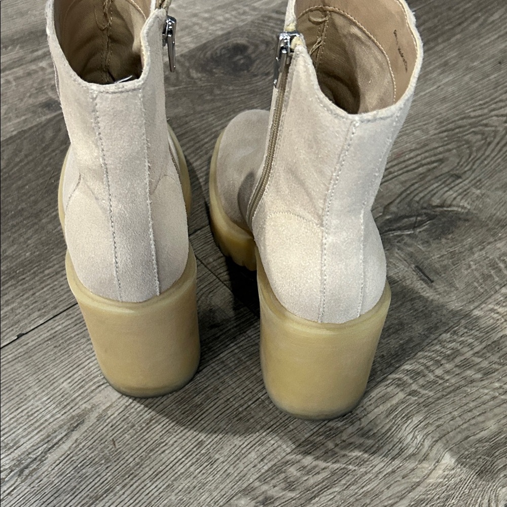 Dolce Vita Cream Heeled Boots - Picture 6 of 9